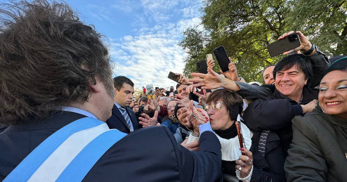 Javier Milei En Rosario El Le N De Pablo Javkin Los Aviones Del