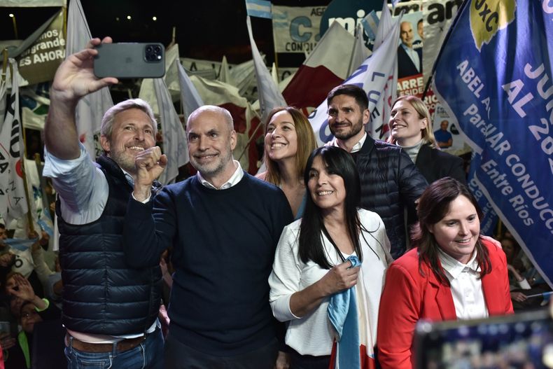 Rogelio Frigerio Le Puso La Alfombra Roja A Horacio Rodr Guez Larreta