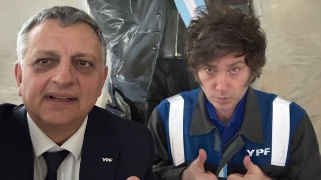 El titular de YPF, Horacio Marín, y el presidente Javier Milei