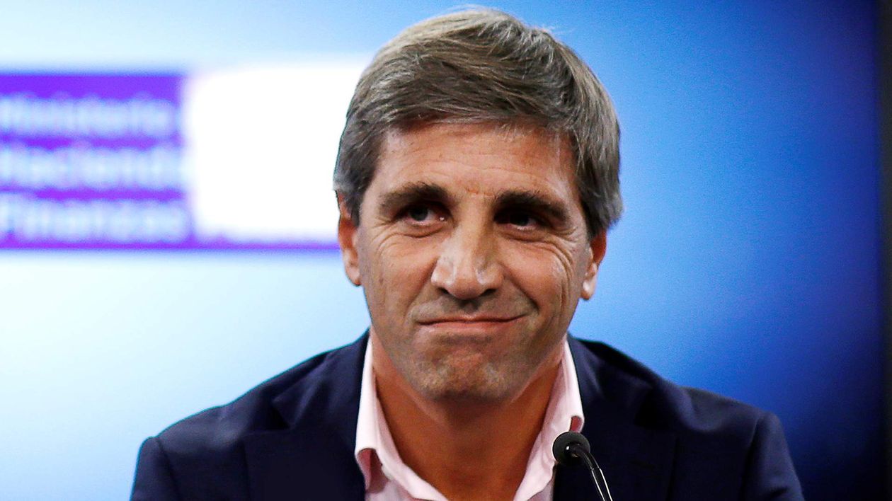 Toto Caputo inauguró el ancla estadística al postergar la publicación del nuevo IPC.&nbsp;&nbsp;