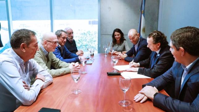 los gremios del transporte firman tregua con sica y levantan el paro