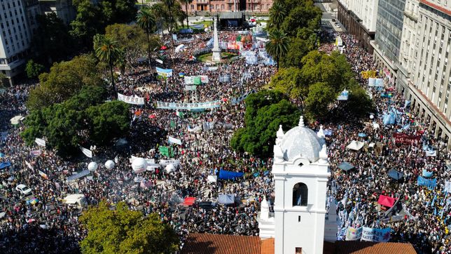 La marcha del 24M copó la Plaza de Mayo (Noticias Argentinas)
