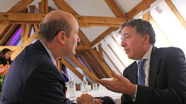 mision imposible: los tarifazos le complican la meta ?15? a sturzenegger