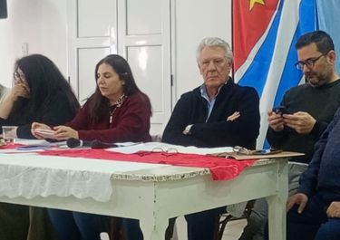 La&nbsp;Mesa del Congreso de la&nbsp;UCR de&nbsp;Entre Ríos, que se reunió este sábado en Villaguay.