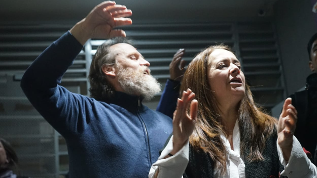 Marcelo Guagliardo y Fany Mansilla durante los festejos en Neuquén. 