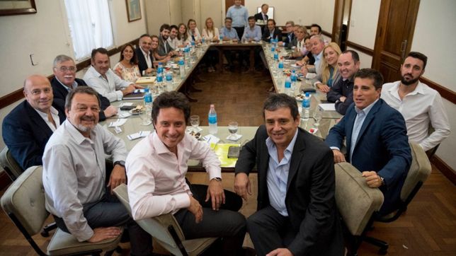 bronca con los ministros de vidal porque solo hablan con sus legisladores