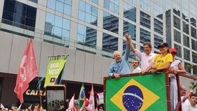 Lula cerró con un carnaval y espera confiado el ballotage