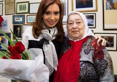CFK despidió a Hebe de Bonafini: Dios te llamó el día de la Soberanía Nacional