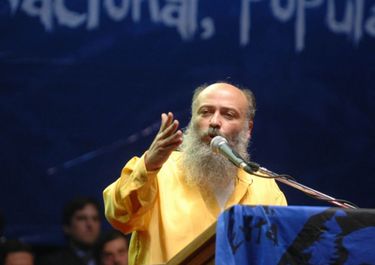 El palo más fuerte: la respuesta feminista a Pérsico vino del Evita