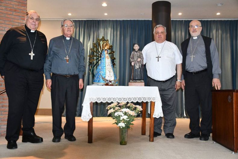 La mesa ejecutiva de la Iglesia bergogliana que termina su mandato