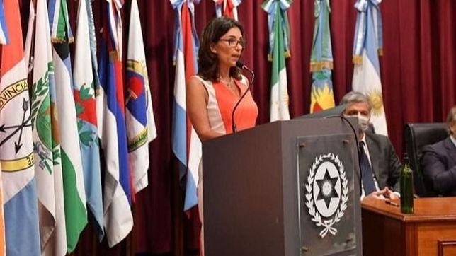 una pionera en salta y reclamo por ?una feminista en la corte?