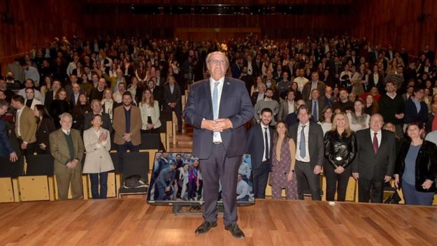 Todos por los dólares: Massa diseñó un gabinete de superamigos para la crisis