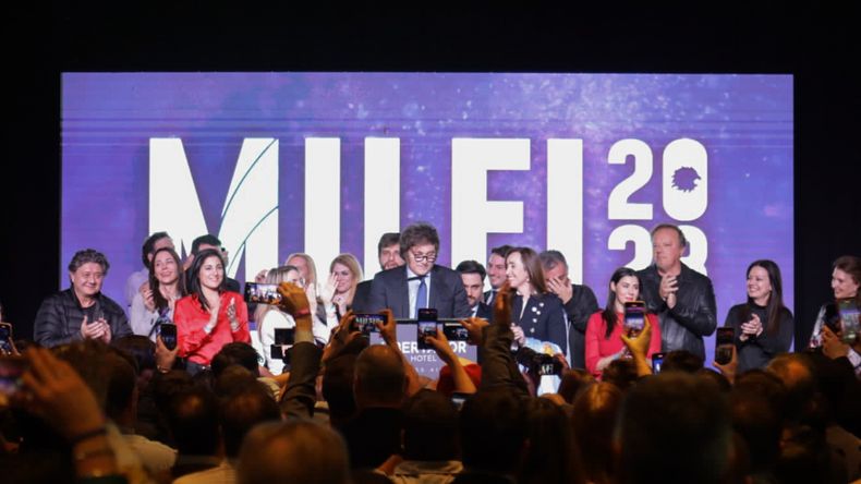 milei festejo2.jpg