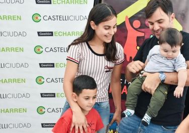 Castelli: Echarren entregó viviendas con servicio de internet gratuito