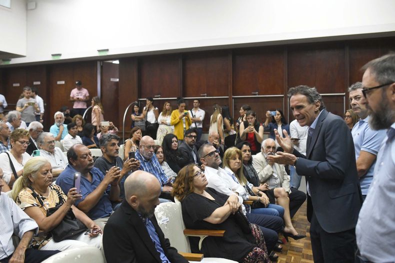 El ministro Gabriel Katopodis, en audiencia pública por el aumento del gas.