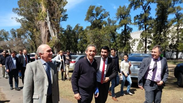 la campora y javkin se tienden puentes y el pj pierde peso en rosario