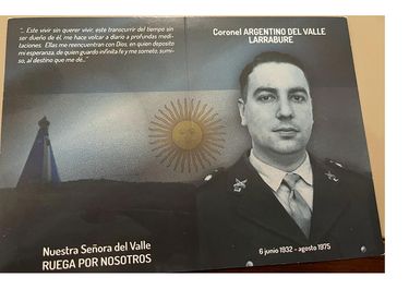 Quién es el coronel Larrabure que el Gobierno reivindica y la Iglesia propone como mártir