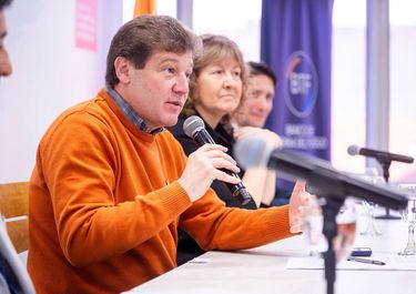 Gustavo Melella propone aumentar impuestos para pagarle a los docentes.