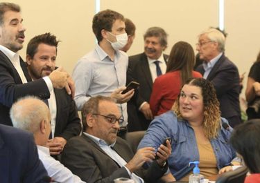 Con el juego del policía bueno y el policía malo, JxC debilita más al Gobierno