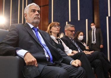 Los precios vuelven al 10 de marzo, pero las tropas siguen en las trincheras