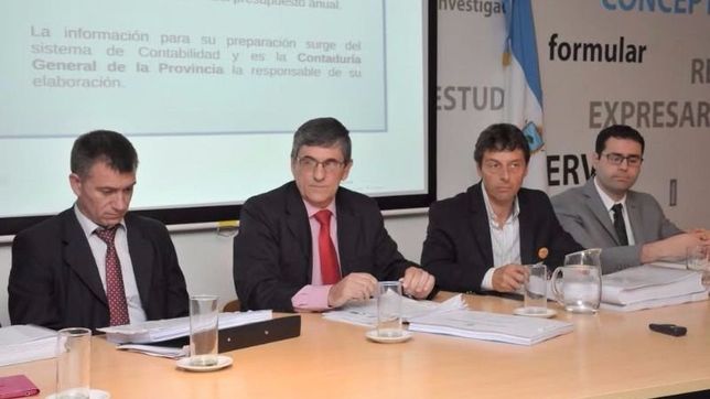 la pampa: ministro de verna advierte que llega con lo justo a pagar aguinaldos