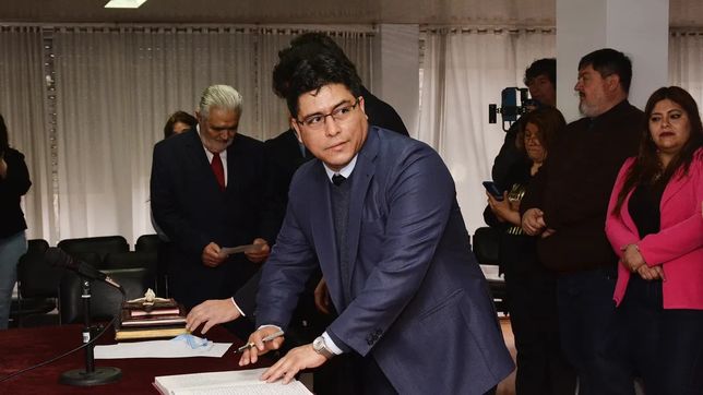 Claudio Vidal, gobernador de Santa Cruz con mandato hasta el 2027.