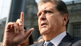 Acorralado por corrupción, se suicidó el ex presidente peruano Alan García