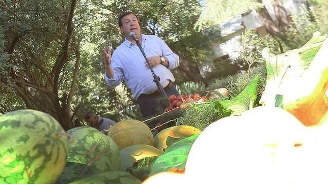 fruta: aumentan creditos para tratar de contener la crisis