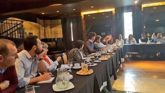 furia en eco porque lousteau acepto ser embajador y no le aviso a nadie