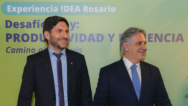 Maximiliano Pullaro y Martín Llaryora, socios en Provincias Unidas, compartieron mirada tras los anuncios. 