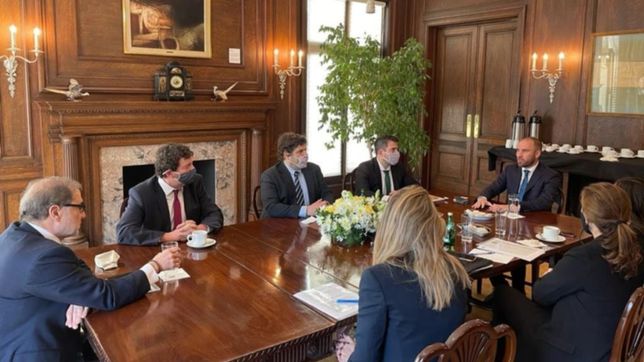 gobierno vs. fmi: pegar y denunciar, pero sin romper