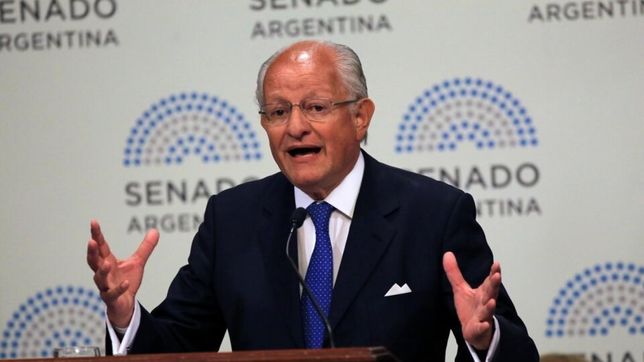 El médico Abel Albino vuelve a escena de la mano de la ministra Sandra Pettovello.