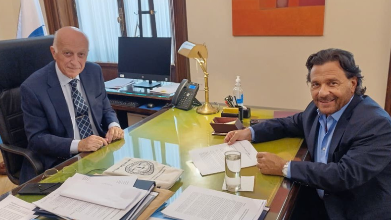 El gobernador de Salta, Gustavo Sáenz, junto al Procurador General de la Nación, Eduardo Casal.&nbsp;