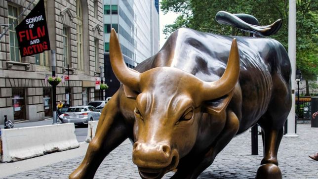 las acciones argentinas que cotizan en wall st. se derrumban hasta 57%