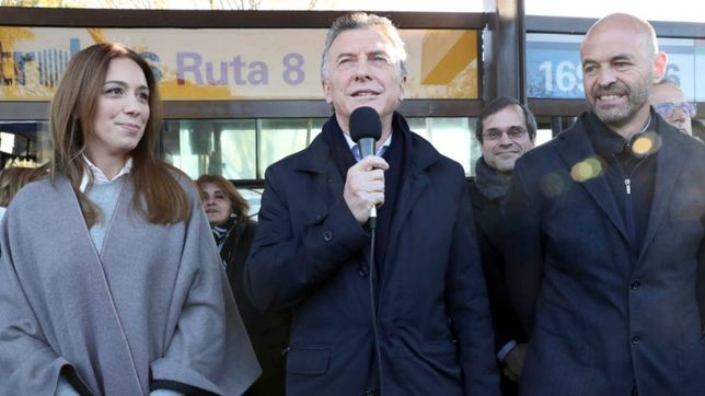 macri: ?estamos en la mitad del rio entre el pasado y el futuro?