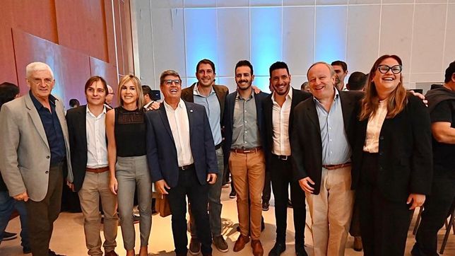 Intendentes del Foro UCR Córdoba y legisladores.