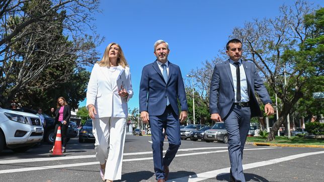 La intendenta y el gobernador llegaron juntos al Concejo Municipal.