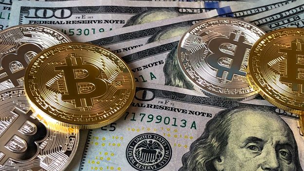 El dólar cripto salta un 25% con la victoria de Milei