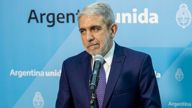 anibal fernandez: buscan voltear un ministro para danar al presidente