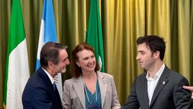Ignacio Torres, gobernador de Chubut, junto a la Canciller Diana Mondino.