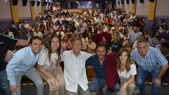 Gustavo Sáenz y sus candidatos de Salta 