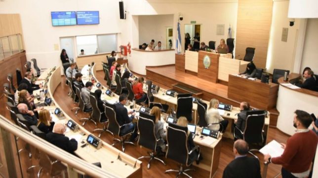 el concejal hiperactivo, cruces por el humo y otro desliz del chef