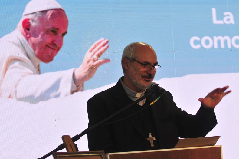 La Iglesia tiene su propio equipo para la rosca política