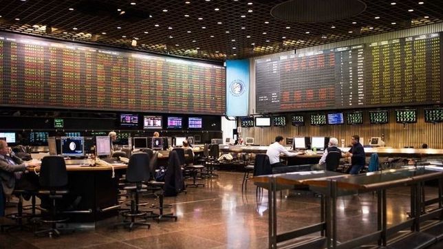 en medio de las turbulencias globales, el dolar recorta su alza a $45,90