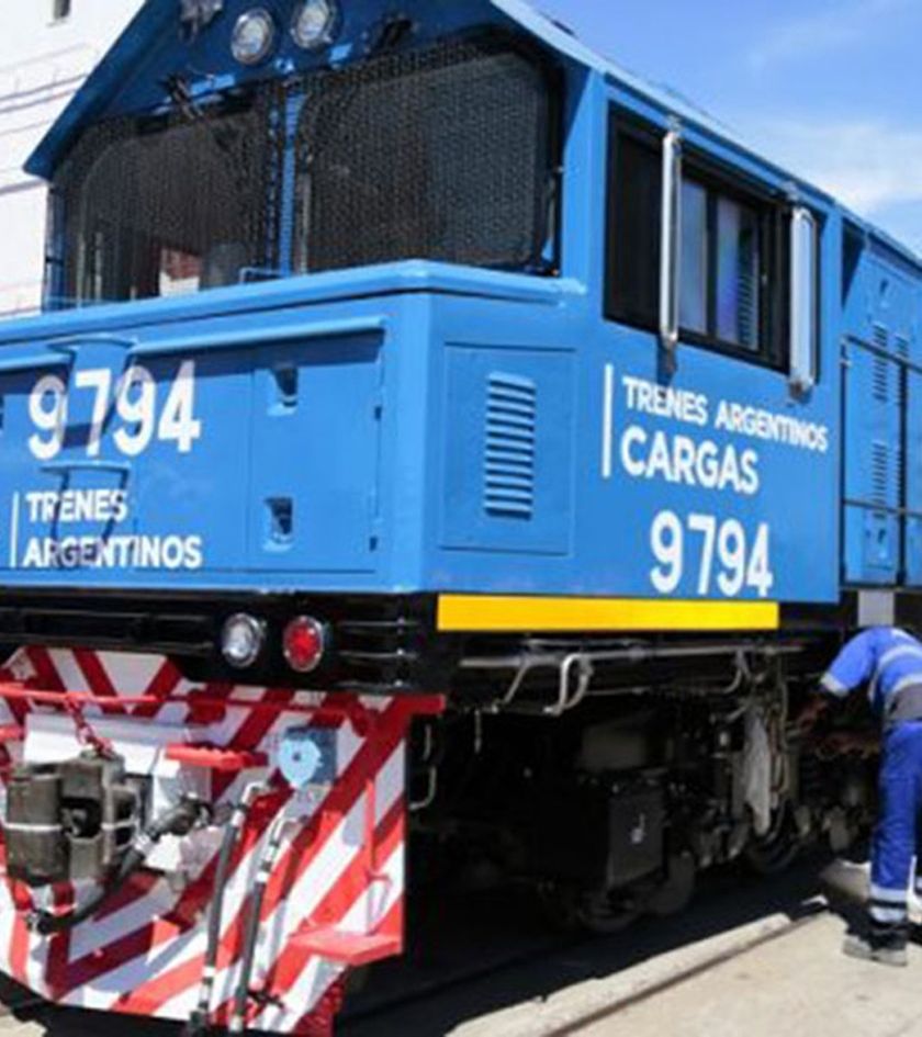 Javier Milei evalúa cambios en los pliegos de la privatización del Belgrano Cargas