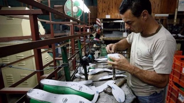 la crisis de brasil impacta en la industria pyme: acumula una baja del 3,4%