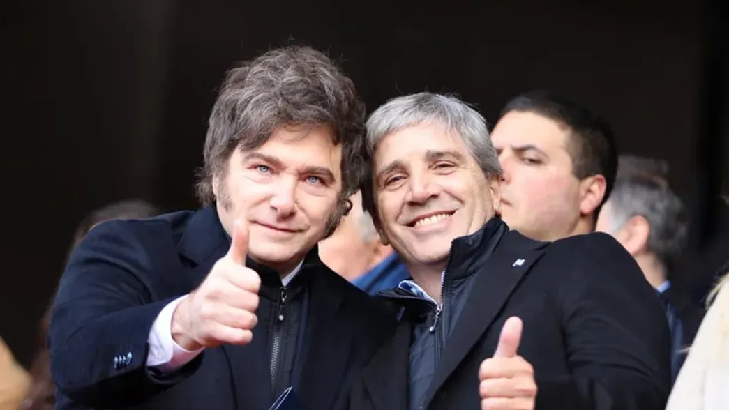 Javier Milei y Toto Caputo.
