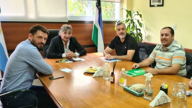 el gobierno de rio negro patea una semana la paritaria estatal