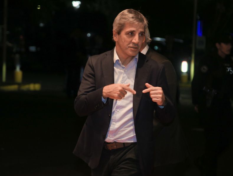 Toto Caputo interviene en los mercados Toto Caputo interviene en los mercados