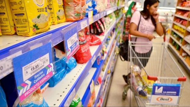 El peligro de hiperinflación que deja Macri limita la reactivación de Fernández